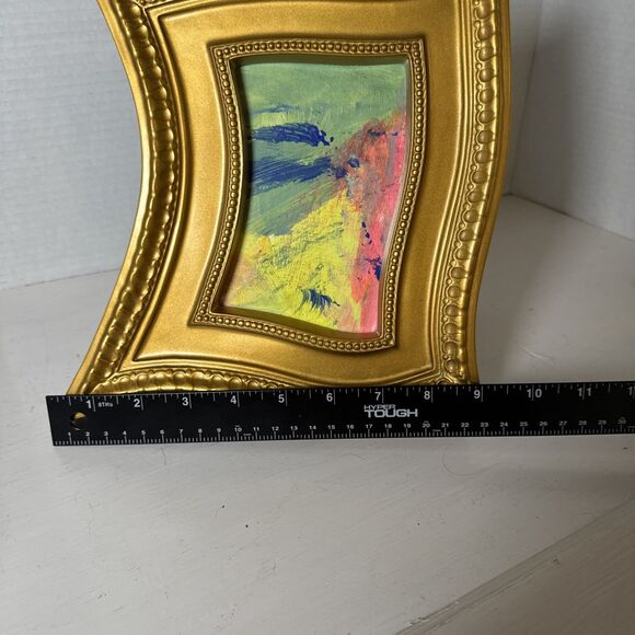 Gold Colored Irregular Shaped 5x7 Table Photo Or Art Frame - Picture 8 of 10